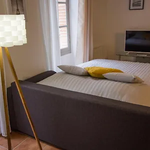 En Toute Intimité Dans Le Centre Historique Appartement Montauban
