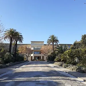 Appartement T2 Résidence Fermée Avec Parking, Parc Arboré, à 200m, La Ciotat